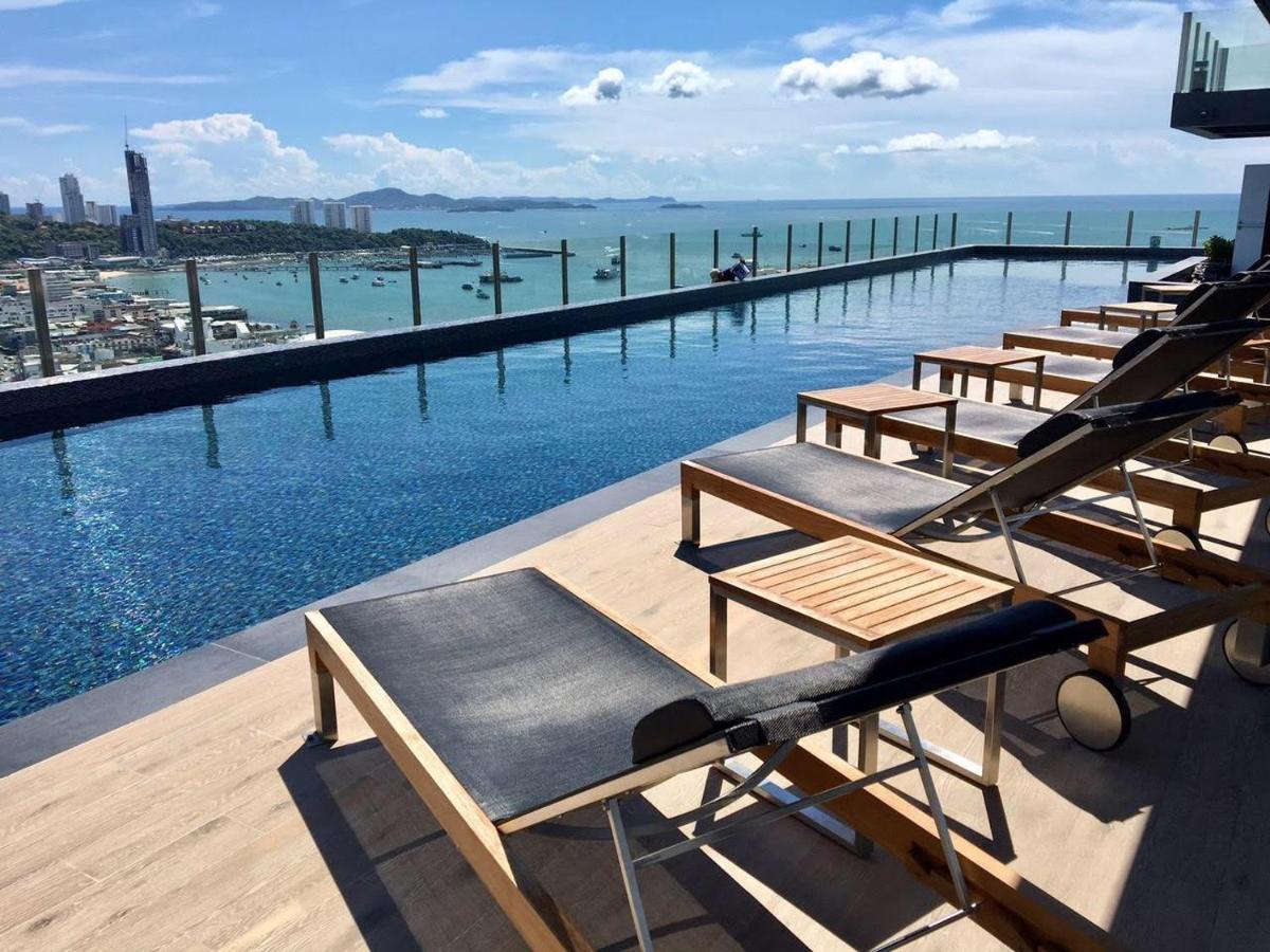 The Base Pattaya Aparthotel Exterior photo