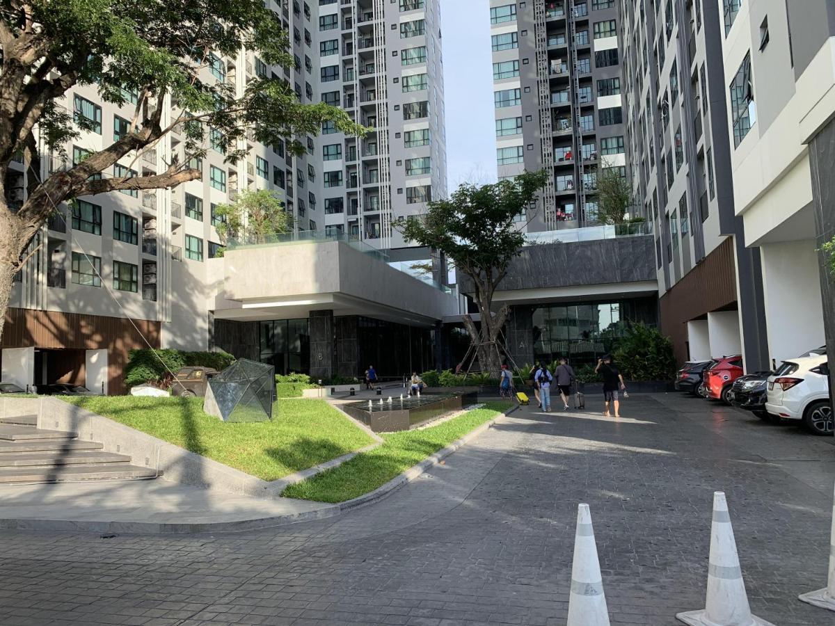 The Base Pattaya Aparthotel Exterior photo
